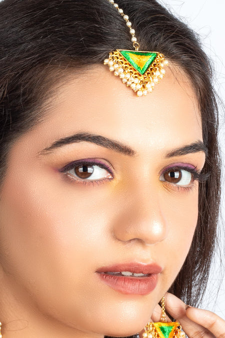 Green Spark Maang Tikka - Image 1