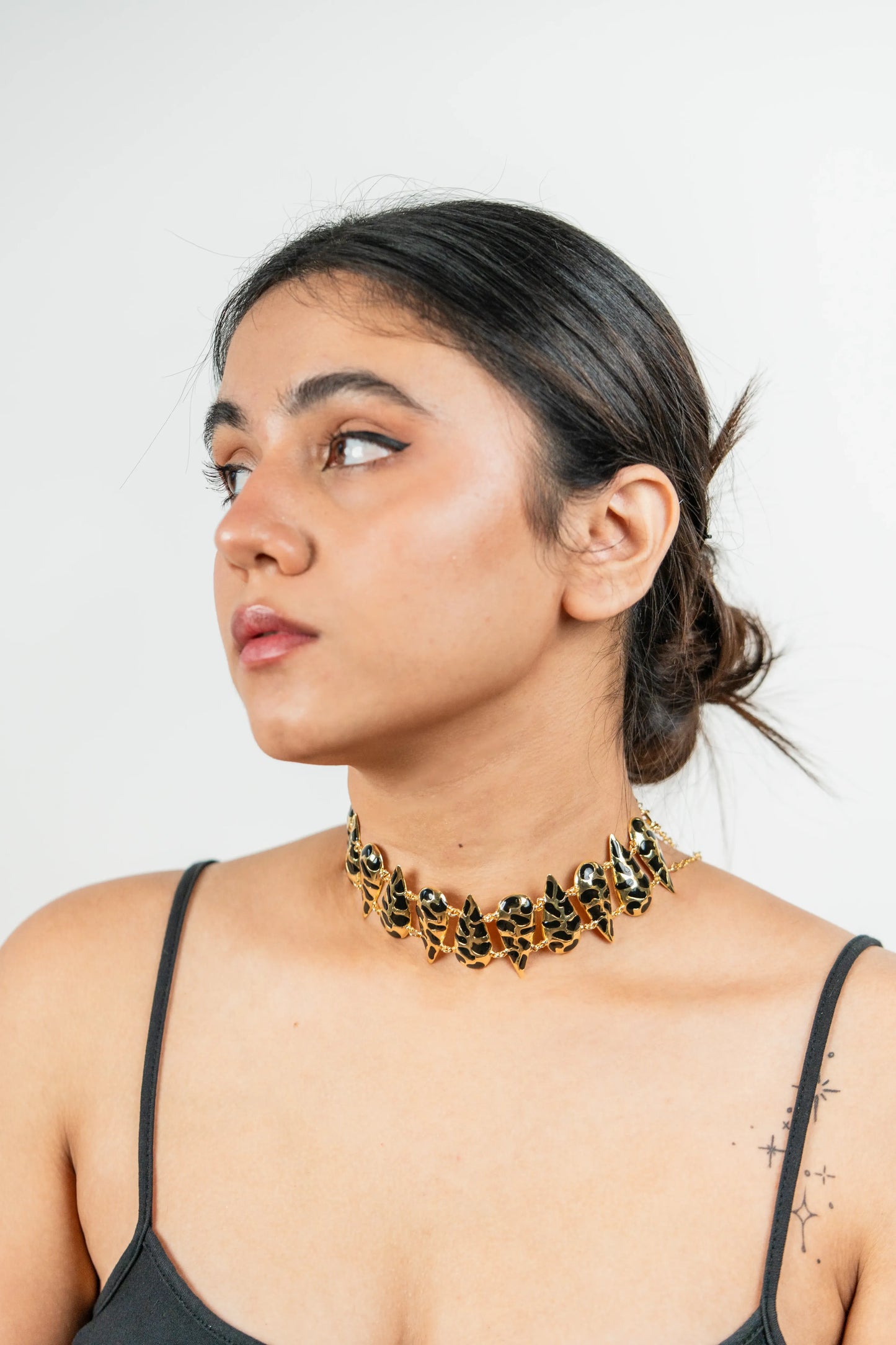 Claws in Neck Choker Necklace