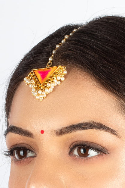 Golden Petal Maang Tikka