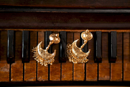 Rasika Leher Chandbali Earrings - Image 1