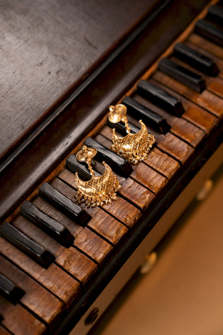 Rasika Leher Chandbali Earrings - Image 2