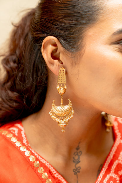 Nritya Rekha Drop Earrings