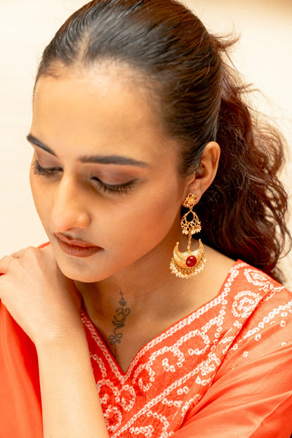 Shruti Mandal Chandbali Earrings