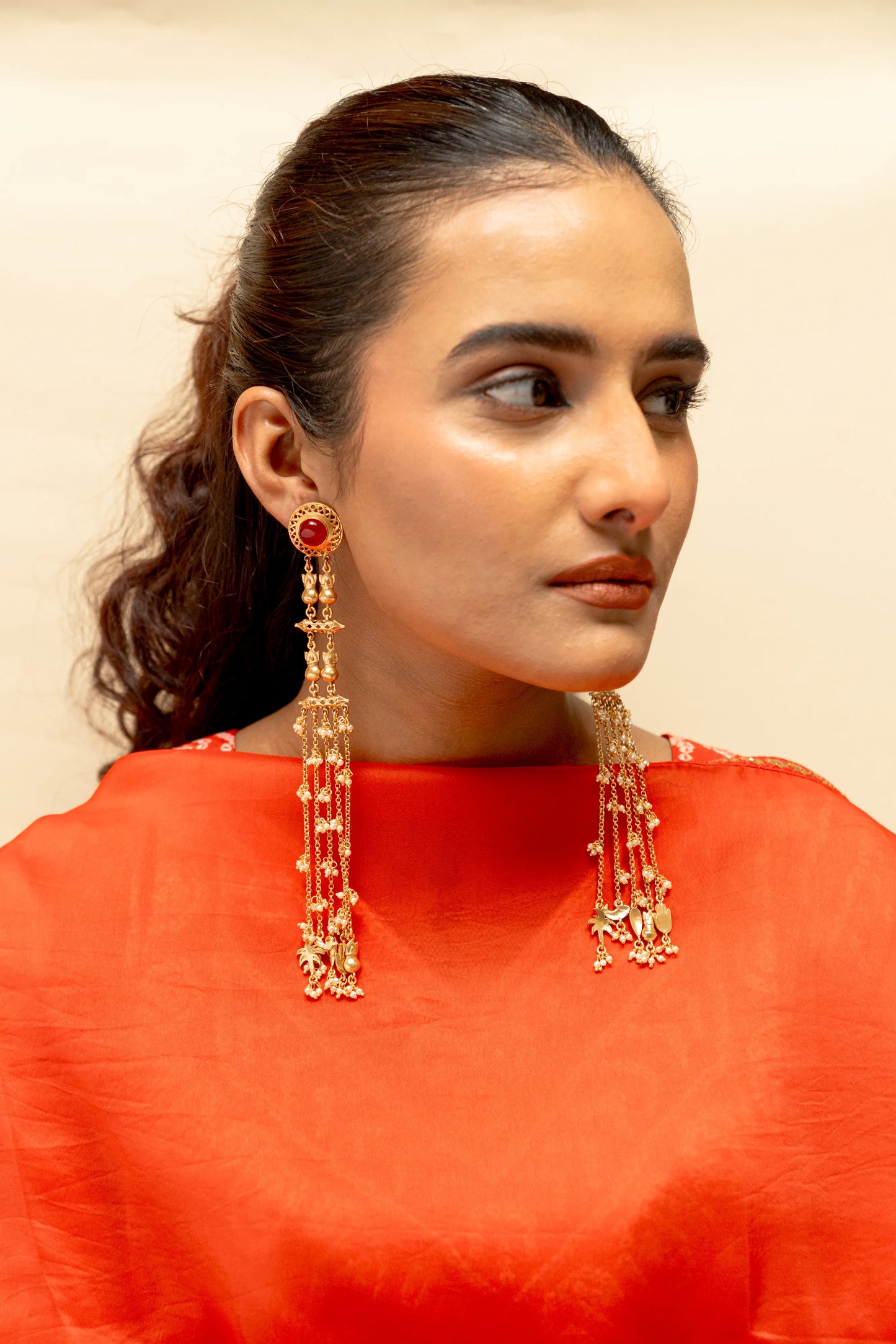 Drut Leher Cascade Earrings
