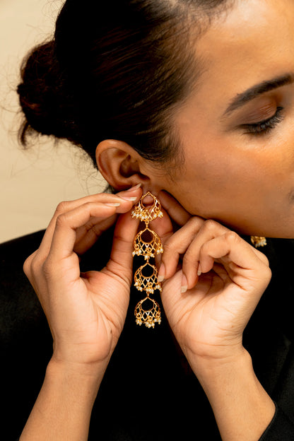 Alap Veil Ear Cuff Earrings