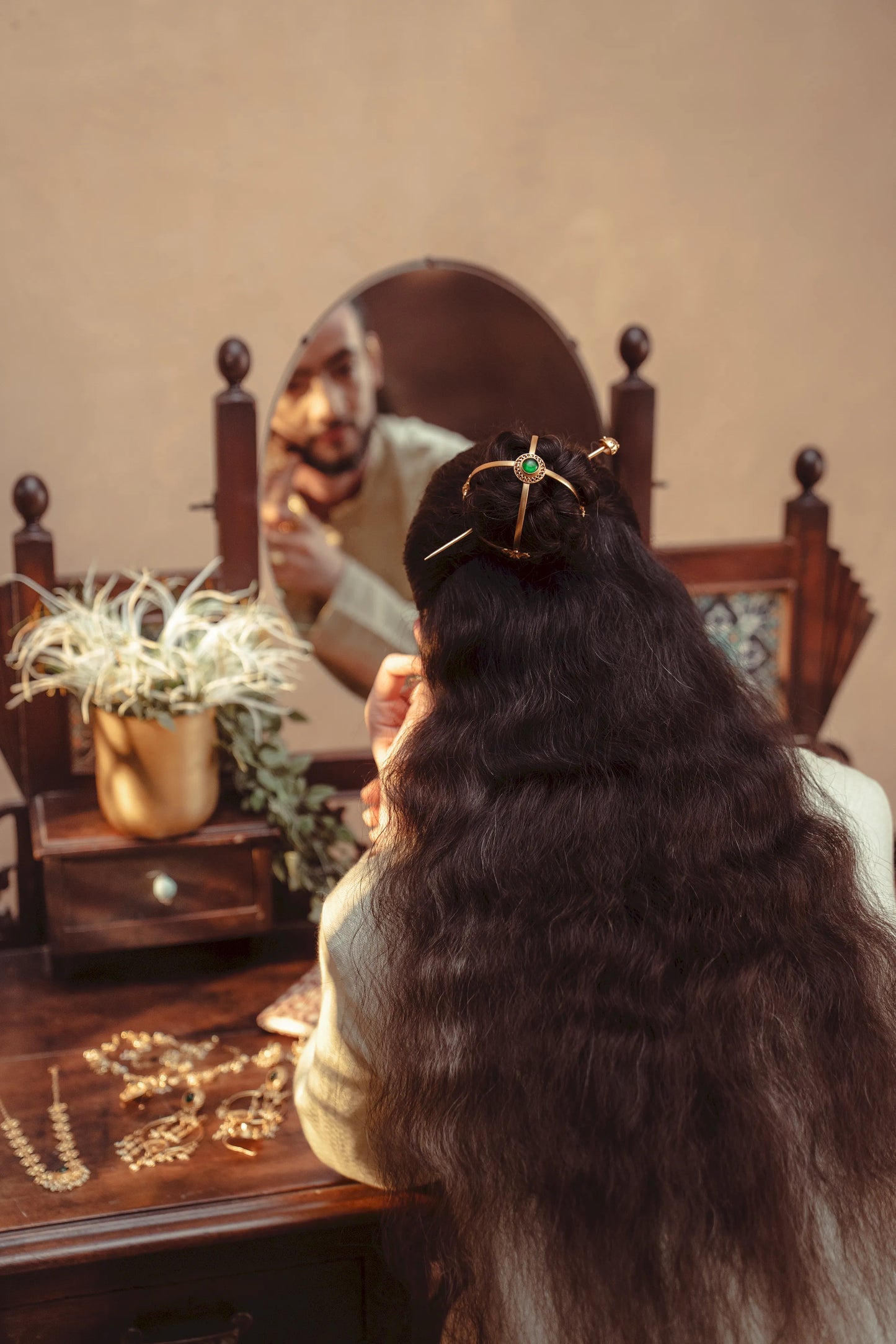 Komal Noor Kesh Hair Bun