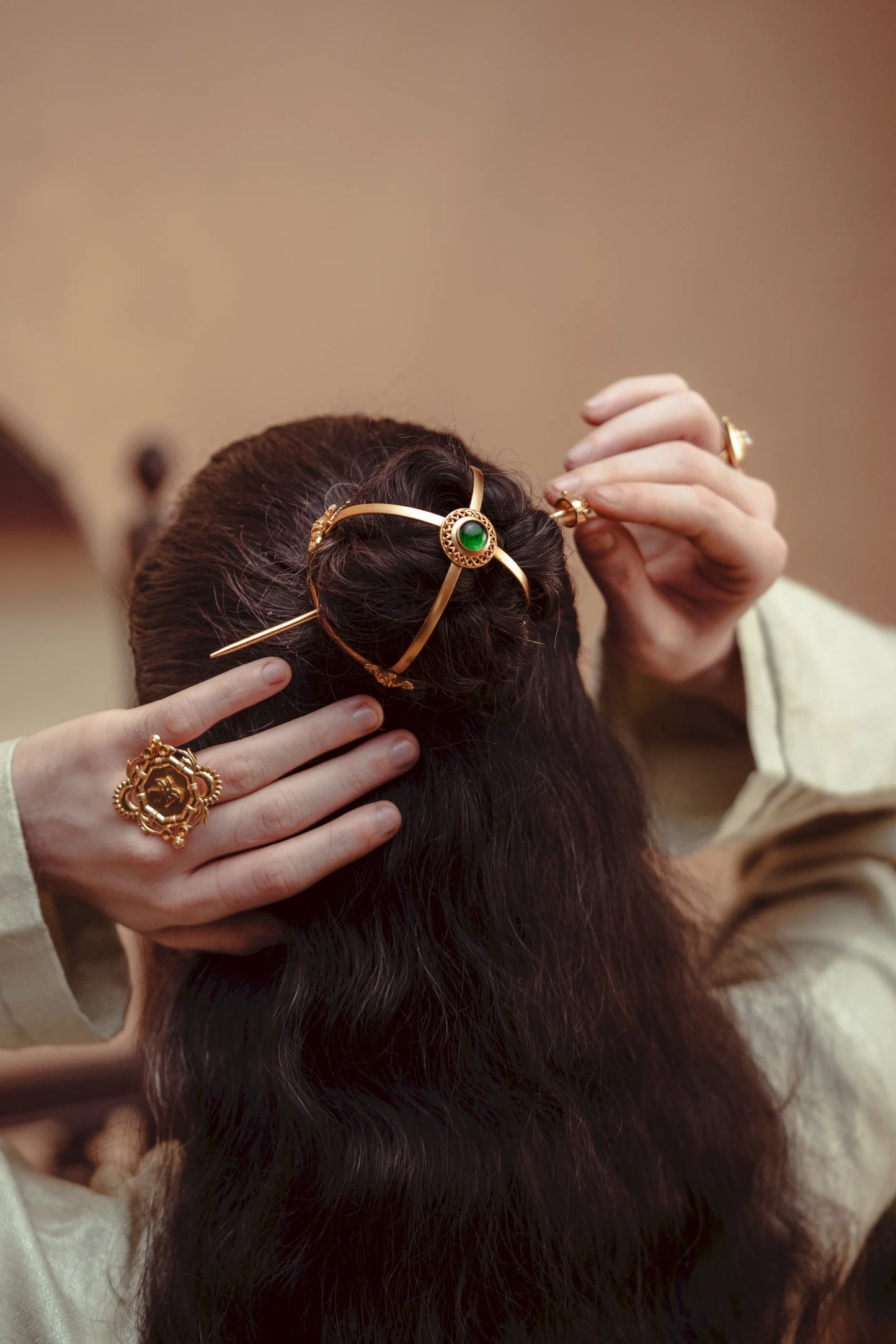 Komal Noor Kesh Hair Bun