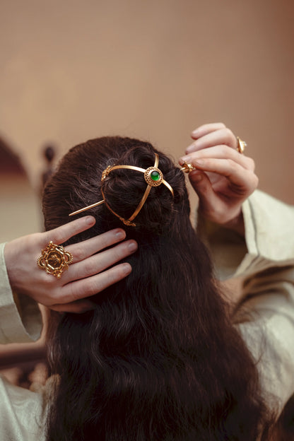 Komal Noor Kesh Hair Bun