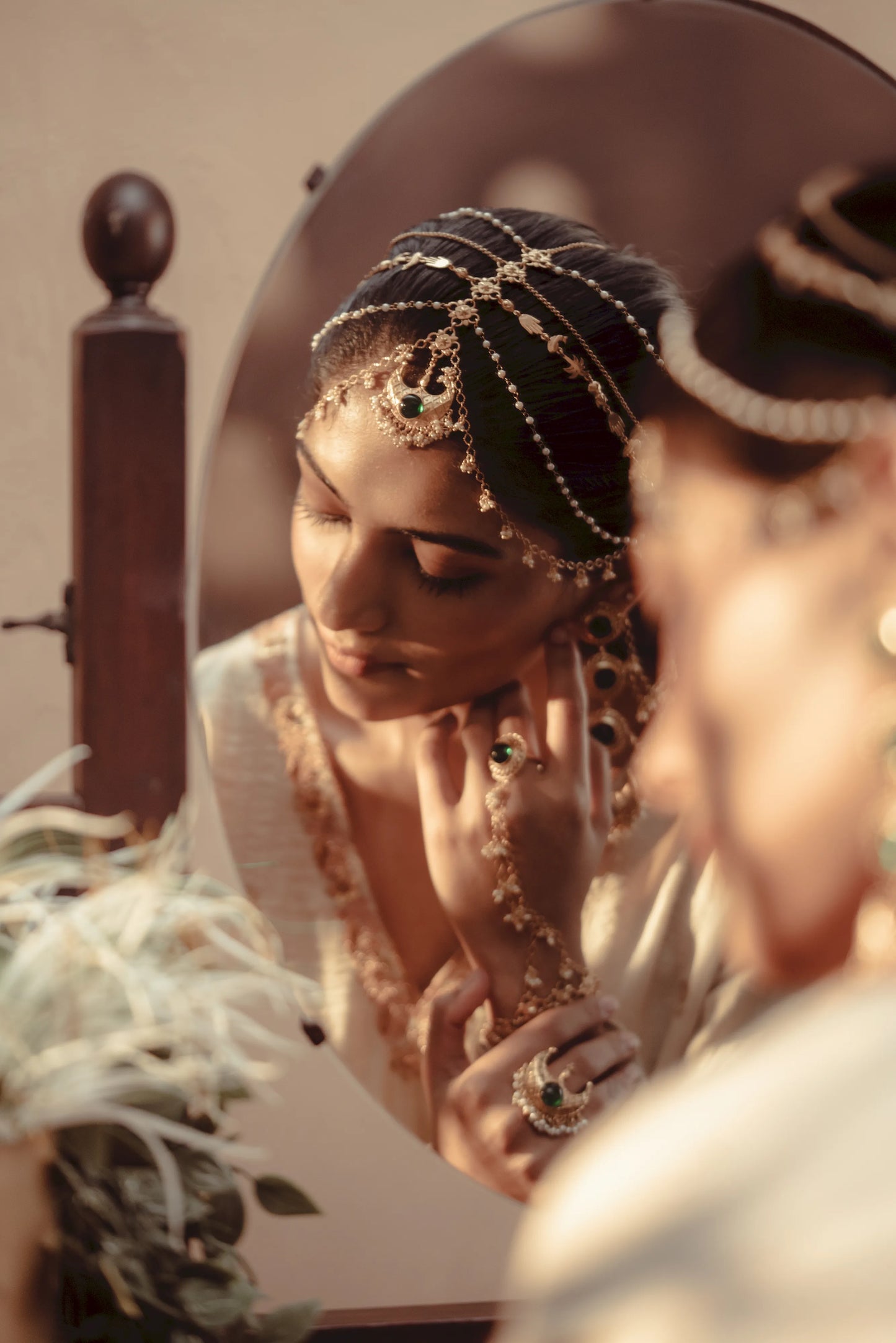 Shruti Leher Sheesh Bandh