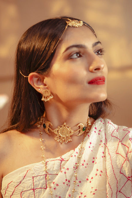 Abhinaya Crest Statement Necklace - Image 4