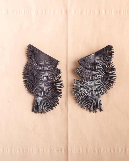 Table for Two Stud Earring : Black - Image 1