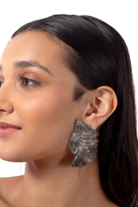 Table for Two Stud Earring : Black - Image 3