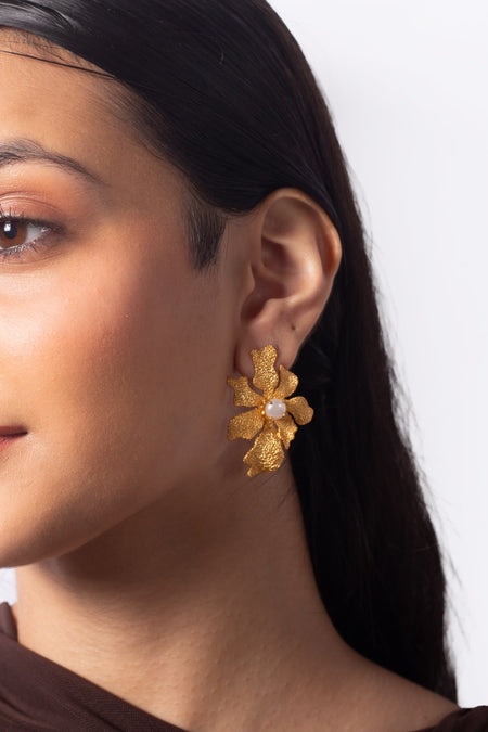 Who’s She Stud Earrings - Gold--2--image