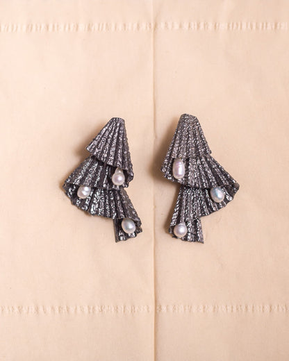 Five Miss Calls Statement Studs - Black – Earrings from Bauble Bazaar