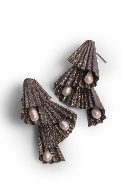 Five Miss Calls Statement Studs - Black