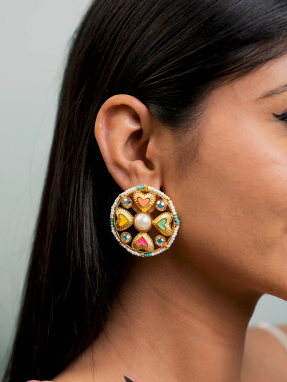 When Eyes Meet Earrings