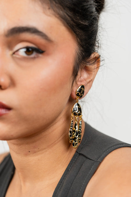 Catch Me Dangler Earrings - Image 2