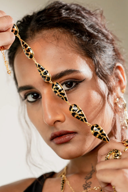 Cat Walk Glow Choker Necklace - Image 4
