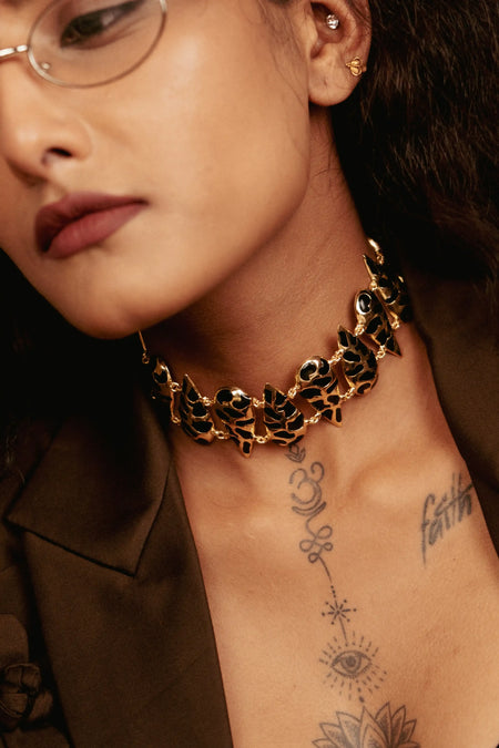 Claws in Neck Choker Necklace - Image 1