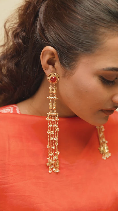 Drut Leher Cascade Earrings