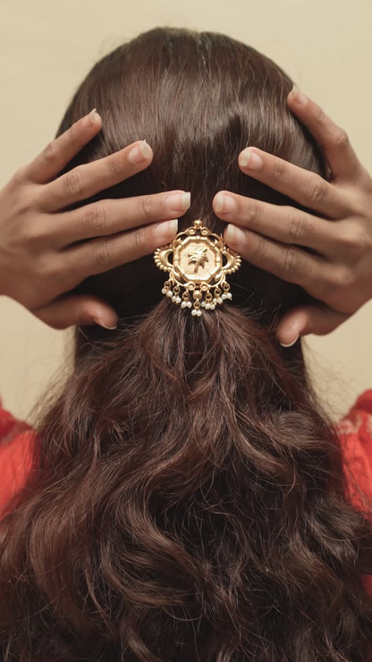 Veer Mandal Kesh Brooch