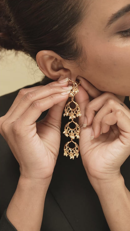 Alap Veil Ear Cuff Earrings